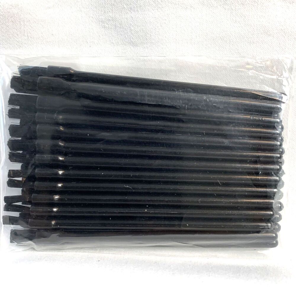 Lot of 25 New Disposable Make-Up Brushes Lipstick Applicator Sealed